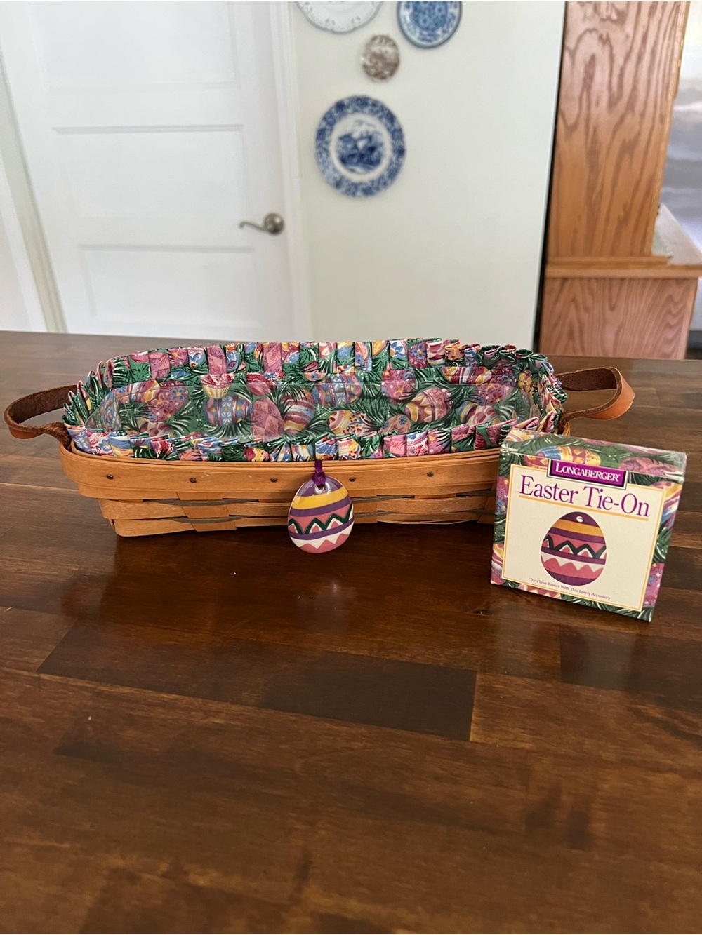 Longaberger, Heartland Collection Muffin Basket, 1990, Easter Eggs & Grass Liner